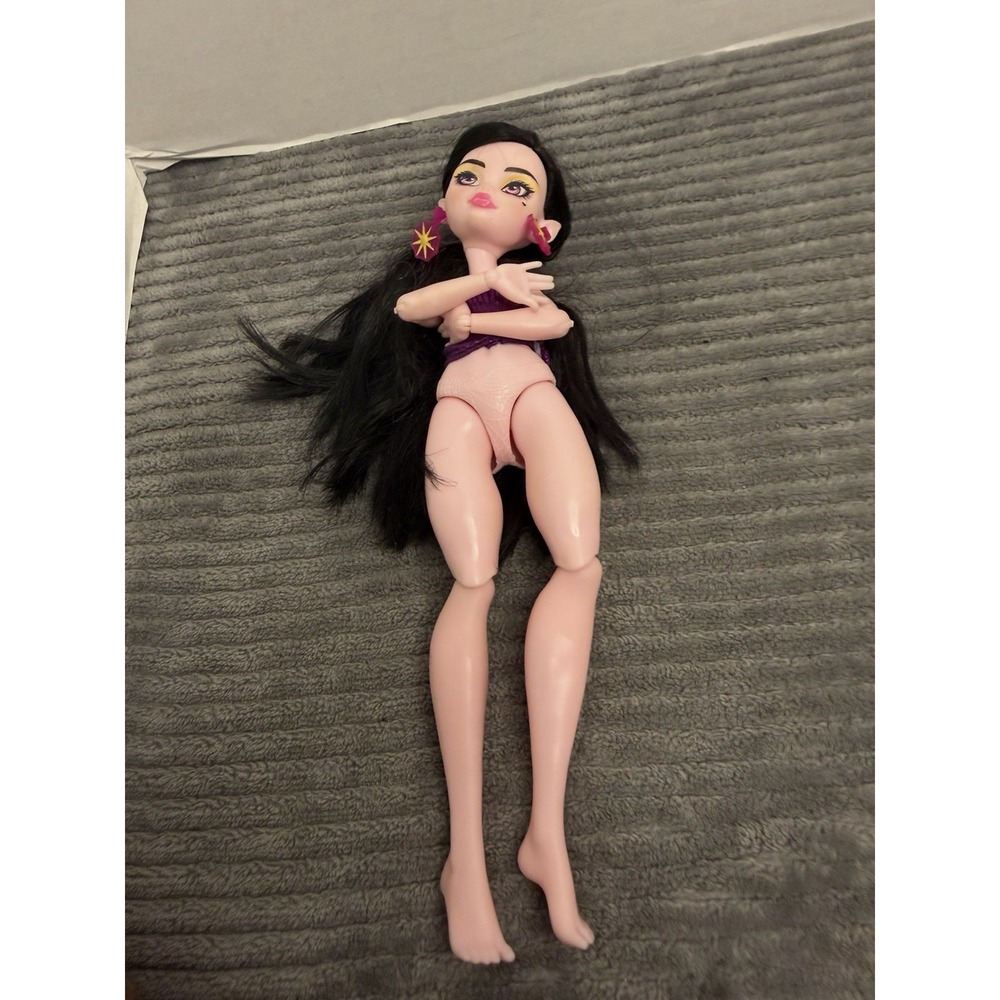 Monster High Scare-adise Island Draculaura Fashion Doll Has Is No Accessories